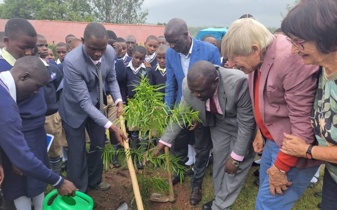 Greening the Future: Ruyonza School and Kronshagen Join Forces for Tree Planting Initiative
